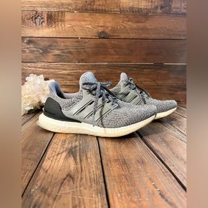 ADIDAS ULTRA BOOST RUNNING SHOES. Size M/5.5 W/7